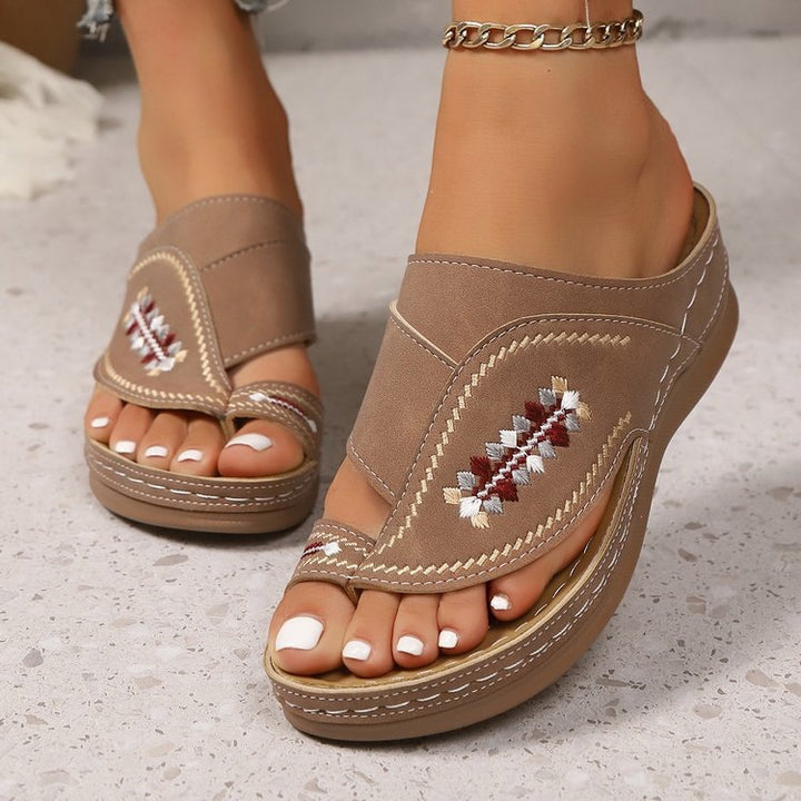 Women's Summer Embroidered Sandals – Comfortable Toe Loop Walking Shoes