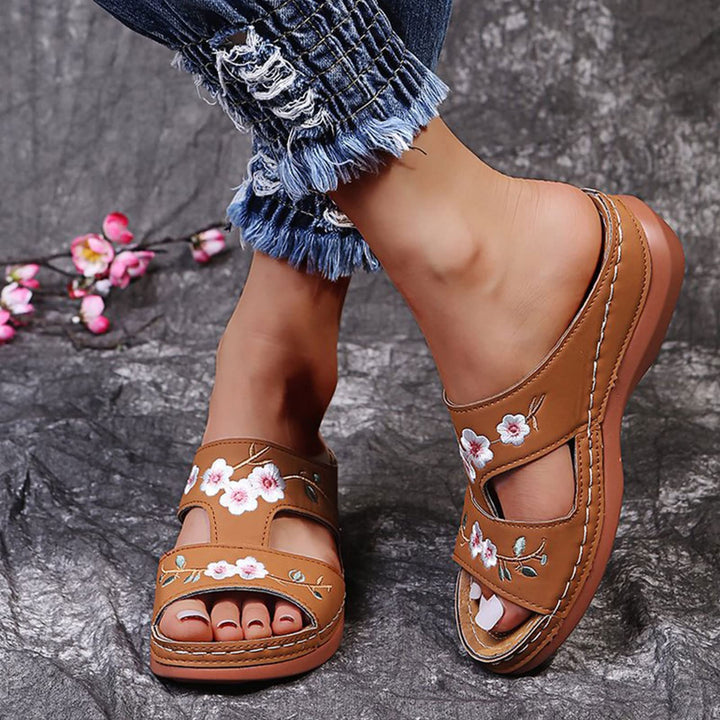 Women's Floral Embroidered Wedge Sandals
