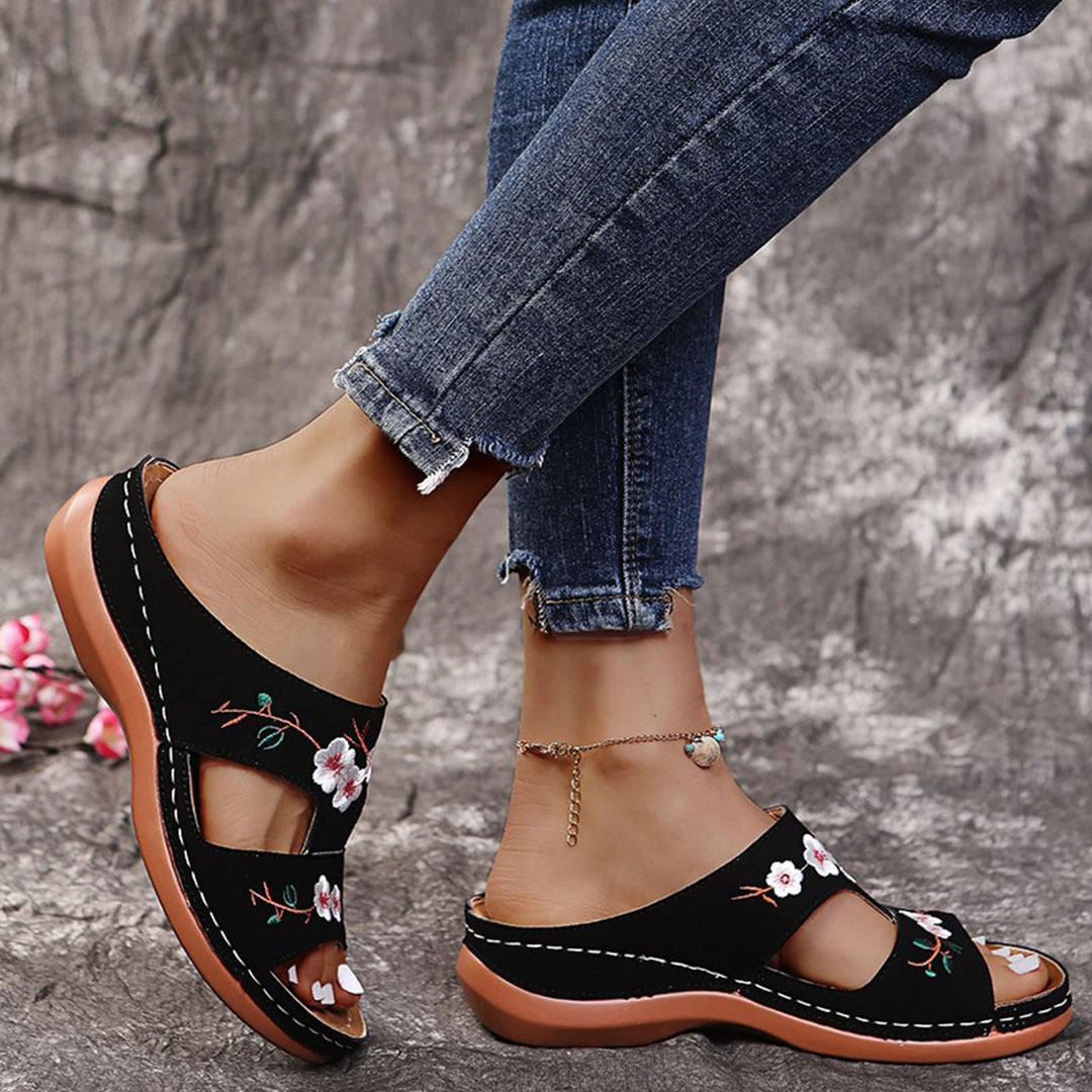 Women's Floral Embroidered Wedge Sandals