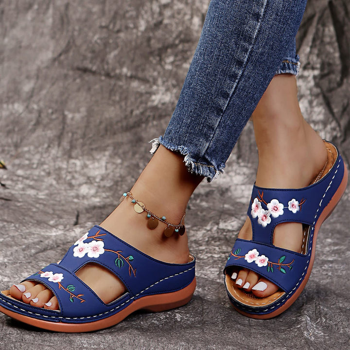 Women's Floral Embroidered Wedge Sandals