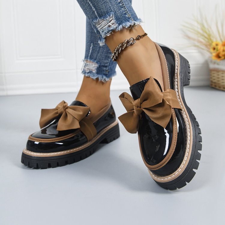 Women's Classic Bow Loafers – Comfortable Platform Sole with Elegant Patent Finish