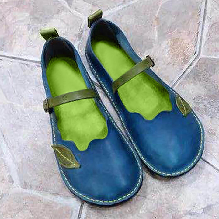 Women's Retro Leaf Detail Comfort Flats