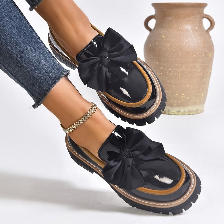 Women's Classic Bow Loafers – Comfortable Platform Sole with Elegant Patent Finish