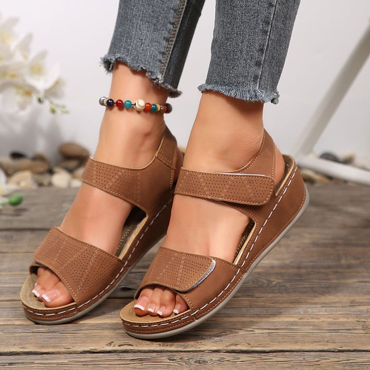 Women's Breathable Comfort Sandals – Lightweight Hook-and-Loop Walking Shoes