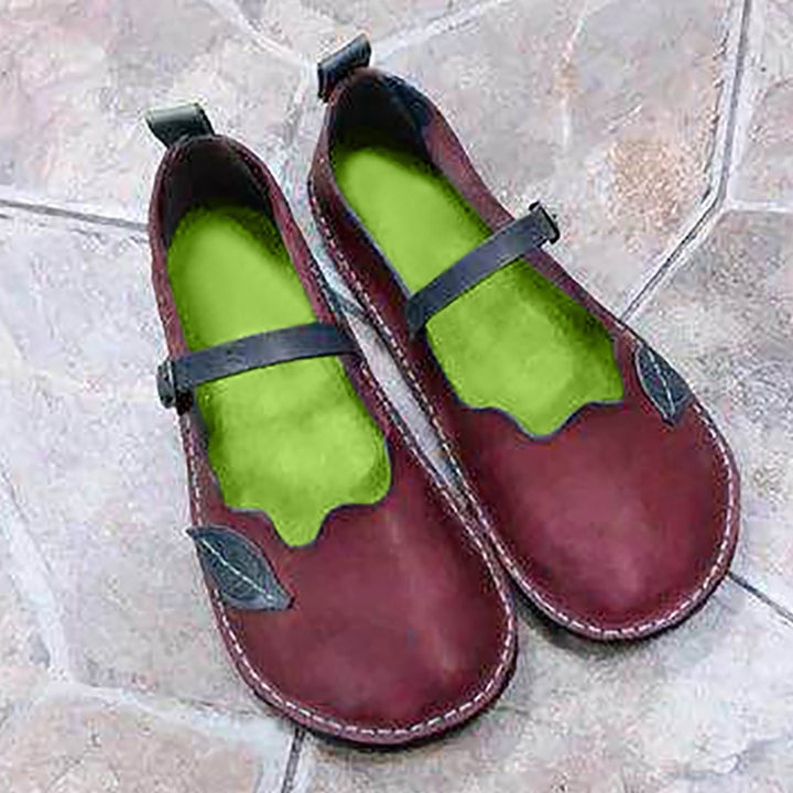 Women's Retro Leaf Detail Comfort Flats