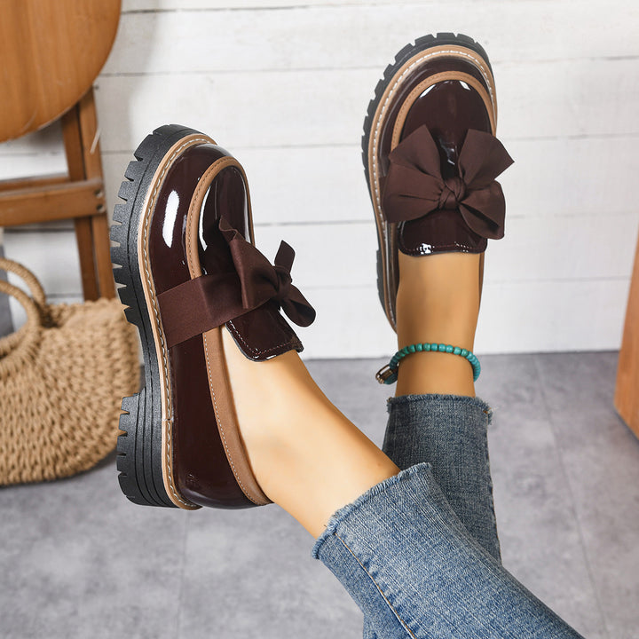 Women's Classic Bow Loafers – Comfortable Platform Sole with Elegant Patent Finish