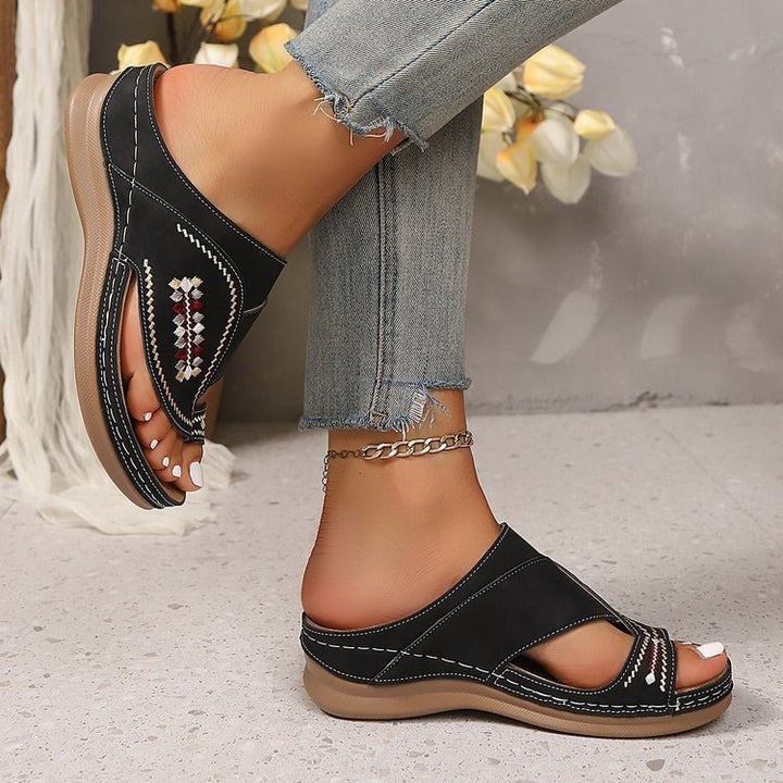 Women's Summer Embroidered Sandals – Comfortable Toe Loop Walking Shoes