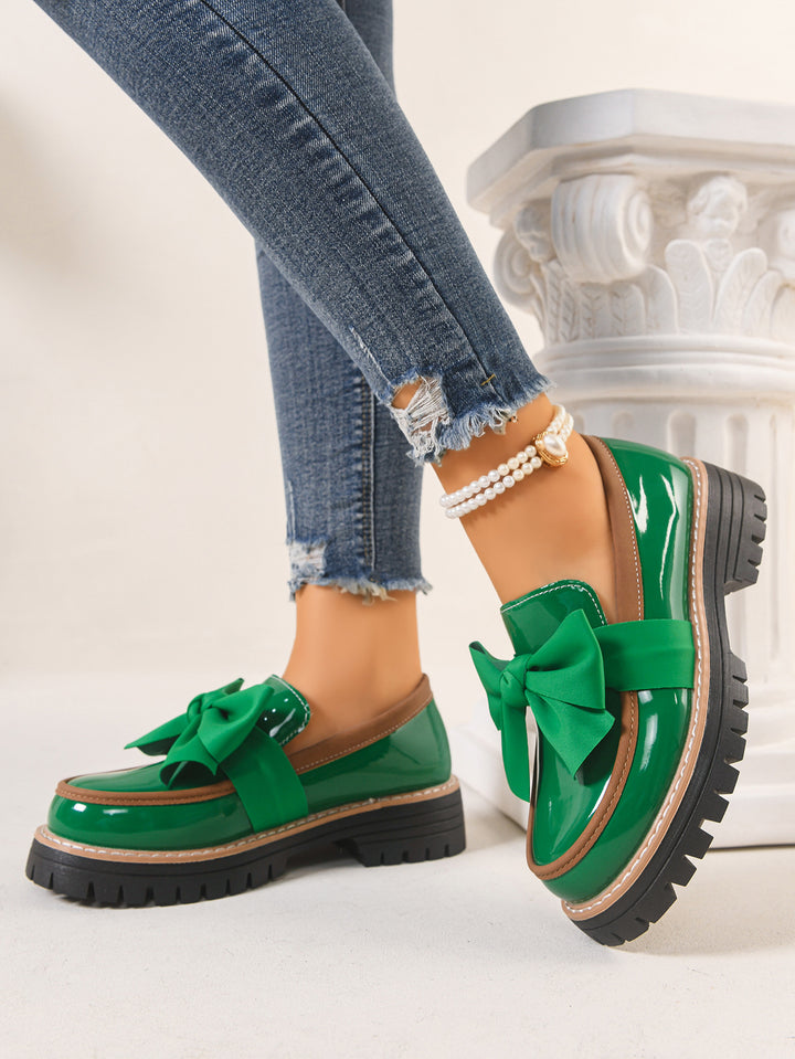 Women's Classic Bow Loafers – Comfortable Platform Sole with Elegant Patent Finish
