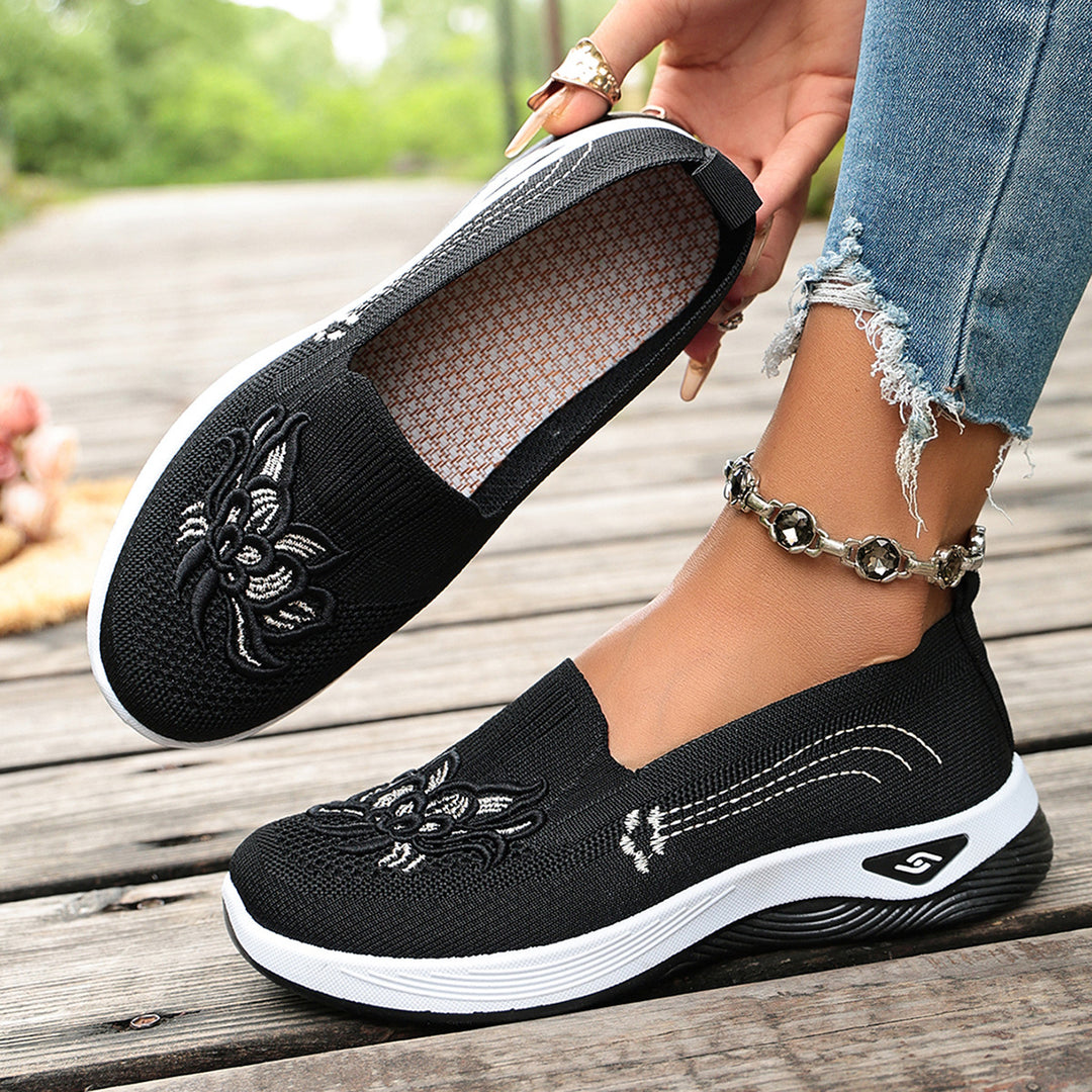 Women's Comfortable Non-Slip Walking Shoes – Supportive Everyday Comfort