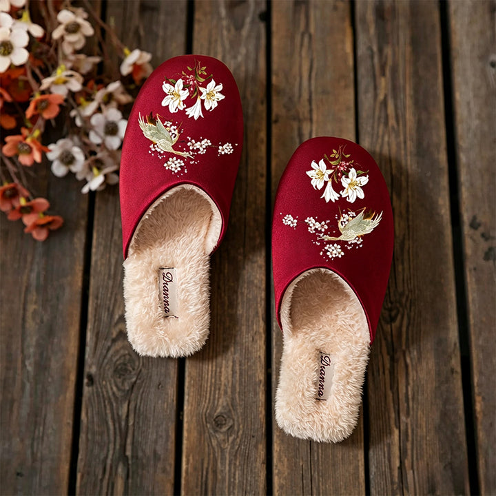 Women's Vintage Floral Slippers – Cozy Plush-Lined House Shoes with Bird & Flower Detail