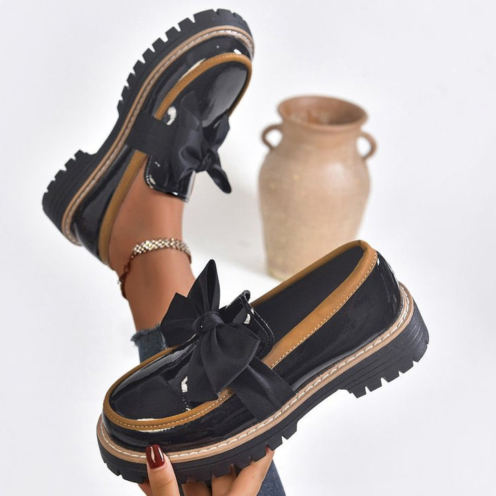 Women's Classic Bow Loafers – Comfortable Platform Sole with Elegant Patent Finish