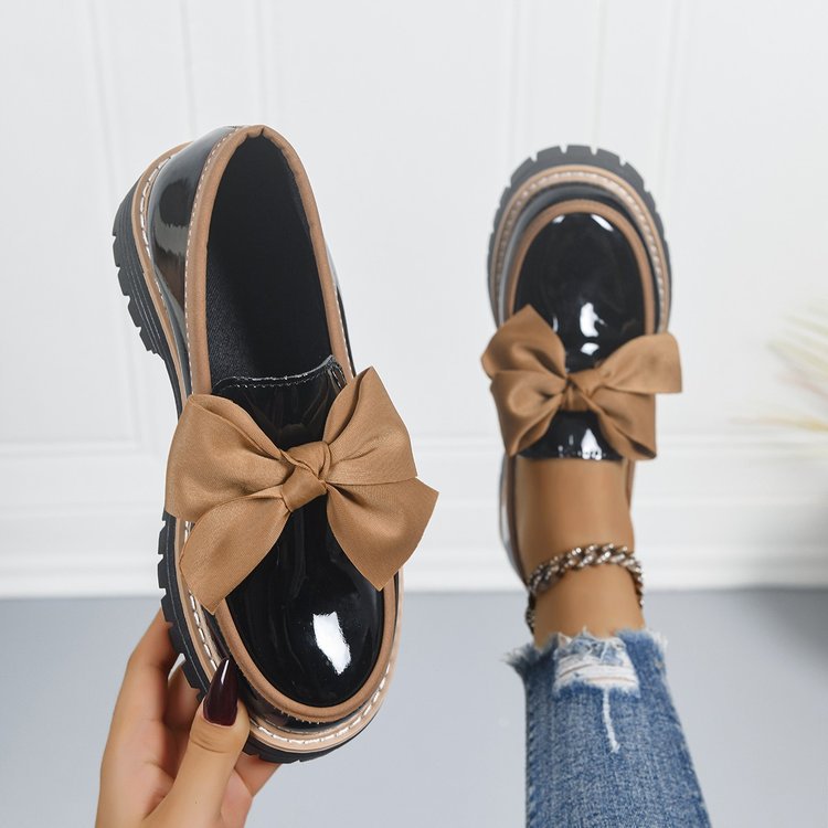 Women's Classic Bow Loafers – Comfortable Platform Sole with Elegant Patent Finish
