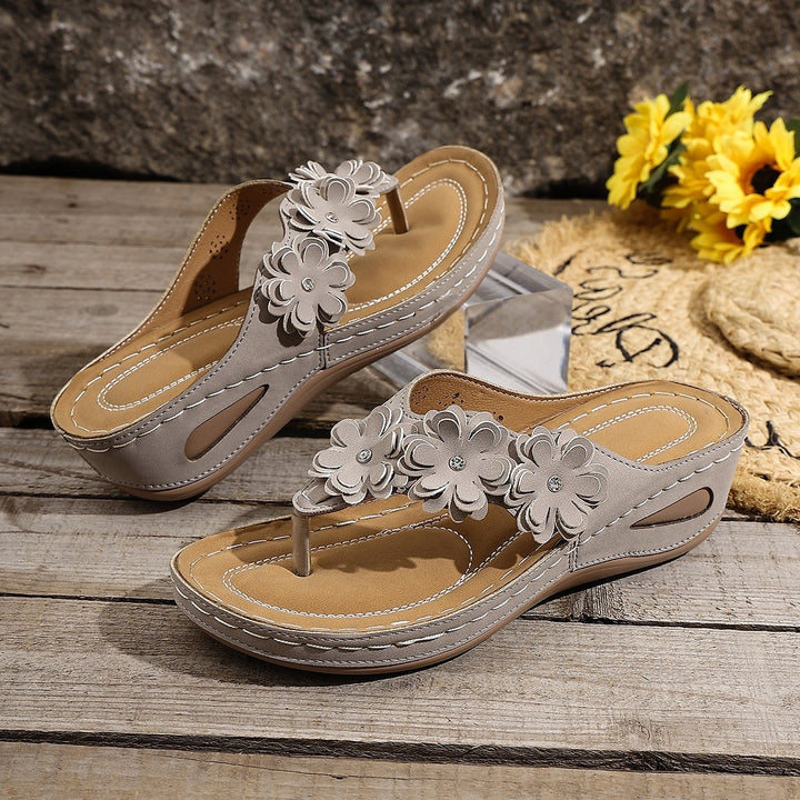 Women's Floral Comfort Wedge Flip-Flop Sandals – Lightweight Cushioned Summer Slides